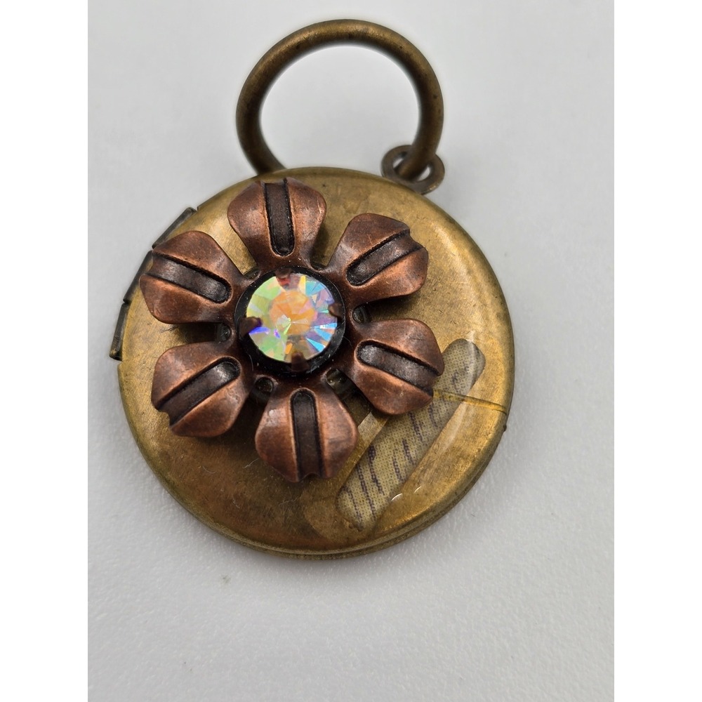 Vintage Brass Copper Flower Sweetheart Locket Pendant‎ Rhinestone Floral Small - Picture 3 of 6